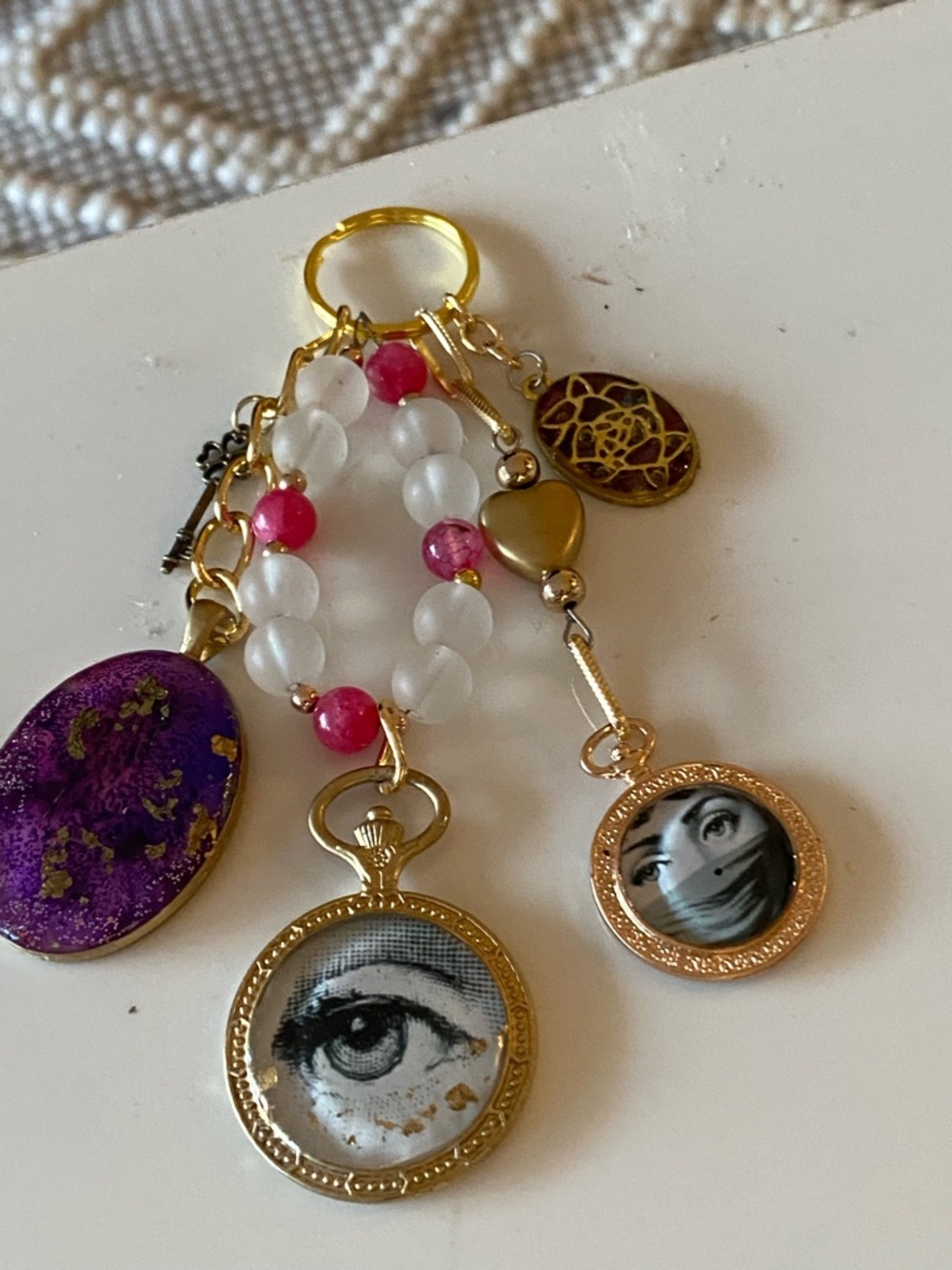 Bag charm keychain purse accessorie fornasetti evil eye purple art collectible - Picture 4 of 5